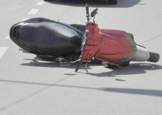 Doi fraţi au furat un moped în Cernavodă